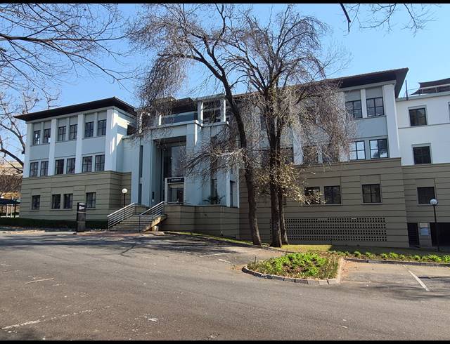 676M² OFFICE TO LET IN SANDTON CENTRAL